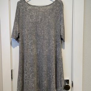 LuLaRoe - Perfect Tee